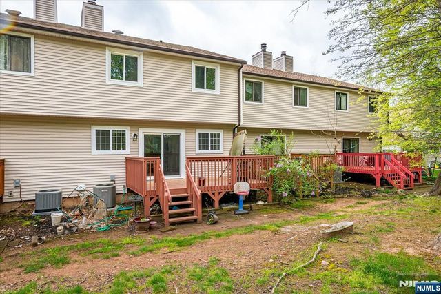 12 Tulip Court, Edison, NJ 08820