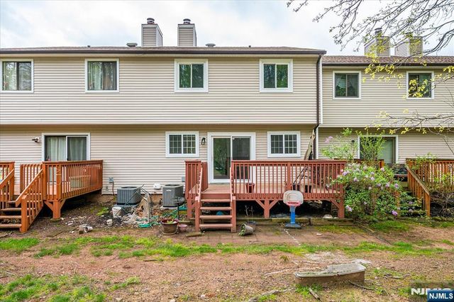 12 Tulip Court, Edison, NJ 08820