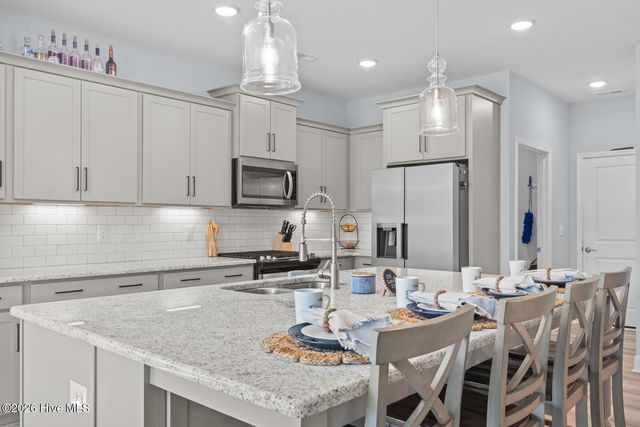 204 Balustrade Way, Hampstead, NC 28443