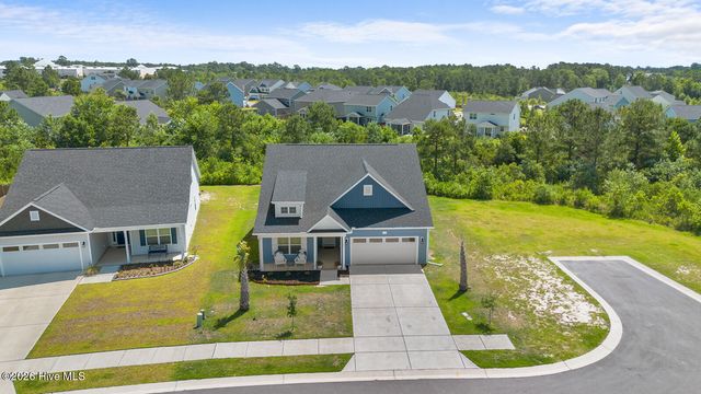 204 Balustrade Way, Hampstead, NC 28443