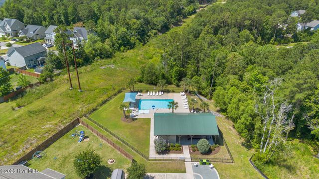 204 Balustrade Way, Hampstead, NC 28443