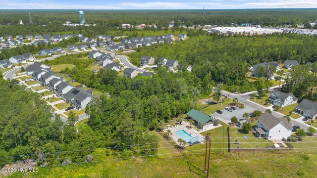 204 Balustrade Way, Hampstead, NC 28443