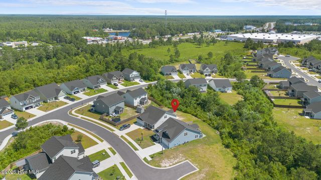 204 Balustrade Way, Hampstead, NC 28443