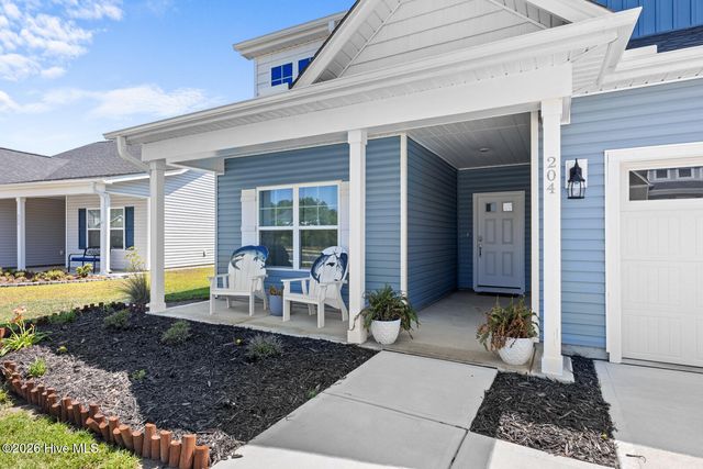 204 Balustrade Way, Hampstead, NC 28443