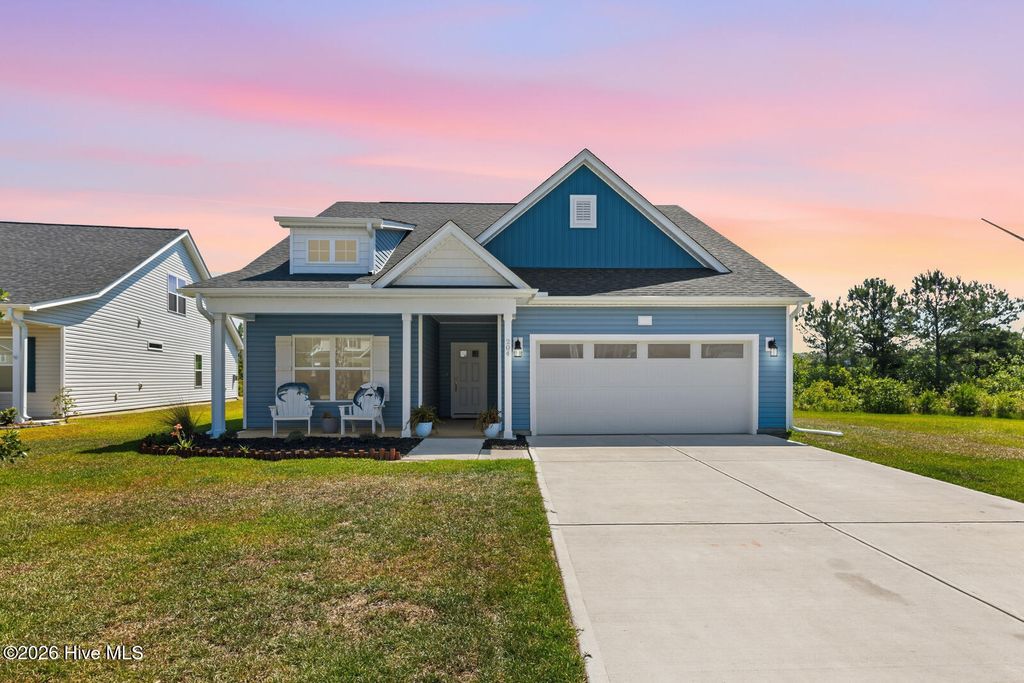 204 Balustrade Way, Hampstead, NC 28443