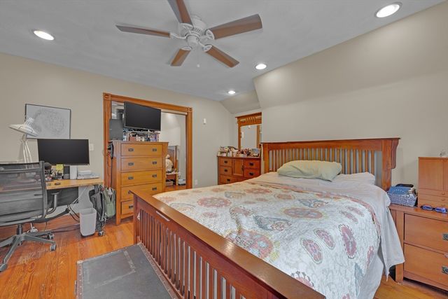 24 Orchard Ave 1, Waltham, MA 02452
