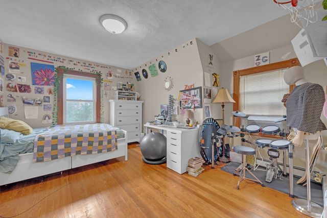 24 Orchard Ave 1, Waltham, MA 02452