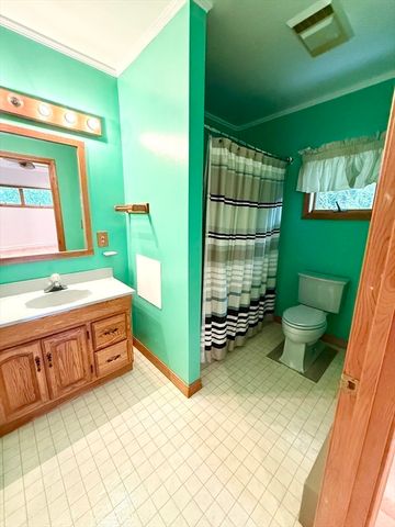 27 Westbrook Rd, Northborough, MA 01532