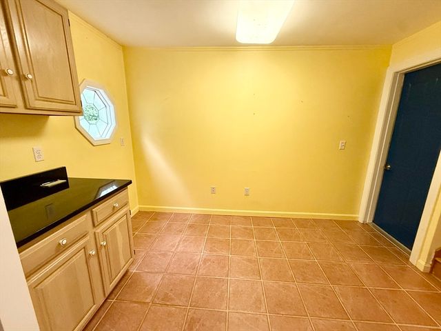27 Westbrook Rd, Northborough, MA 01532
