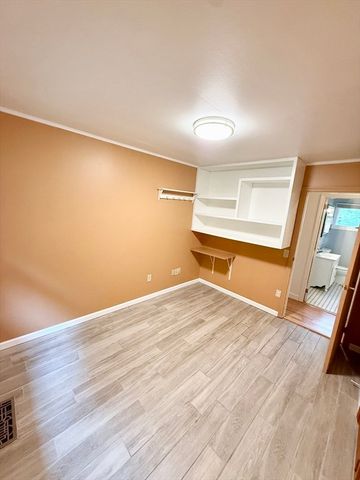 27 Westbrook Rd, Northborough, MA 01532