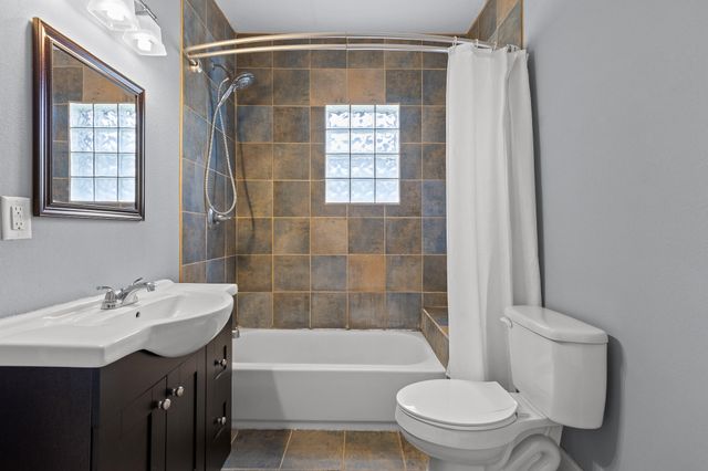 5720 Saint Elmo Avenue, Chattanooga, TN 37409