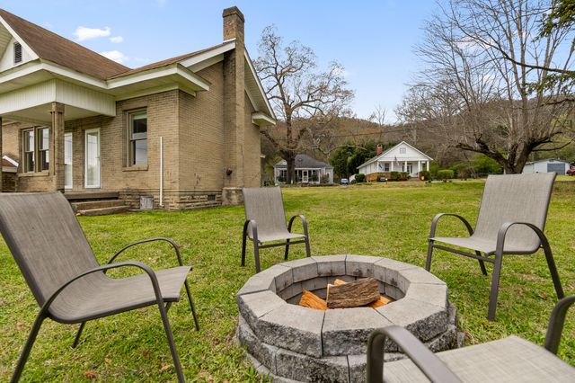 5720 Saint Elmo Avenue, Chattanooga, TN 37409