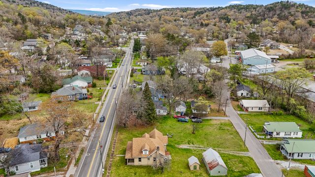 5720 Saint Elmo Avenue, Chattanooga, TN 37409