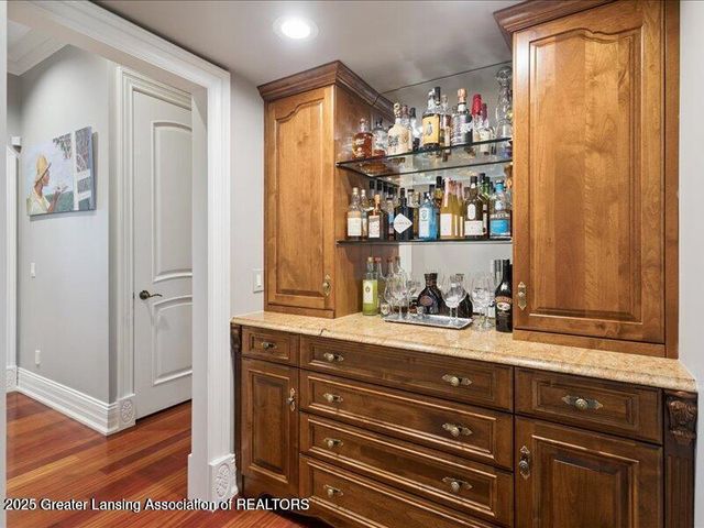 2471 Overglen Court, East Lansing, MI 48823