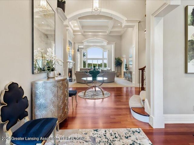 2471 Overglen Court, East Lansing, MI 48823