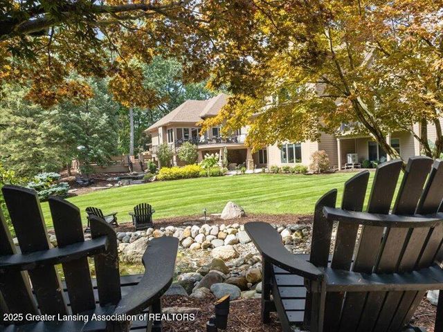 2471 Overglen Court, East Lansing, MI 48823