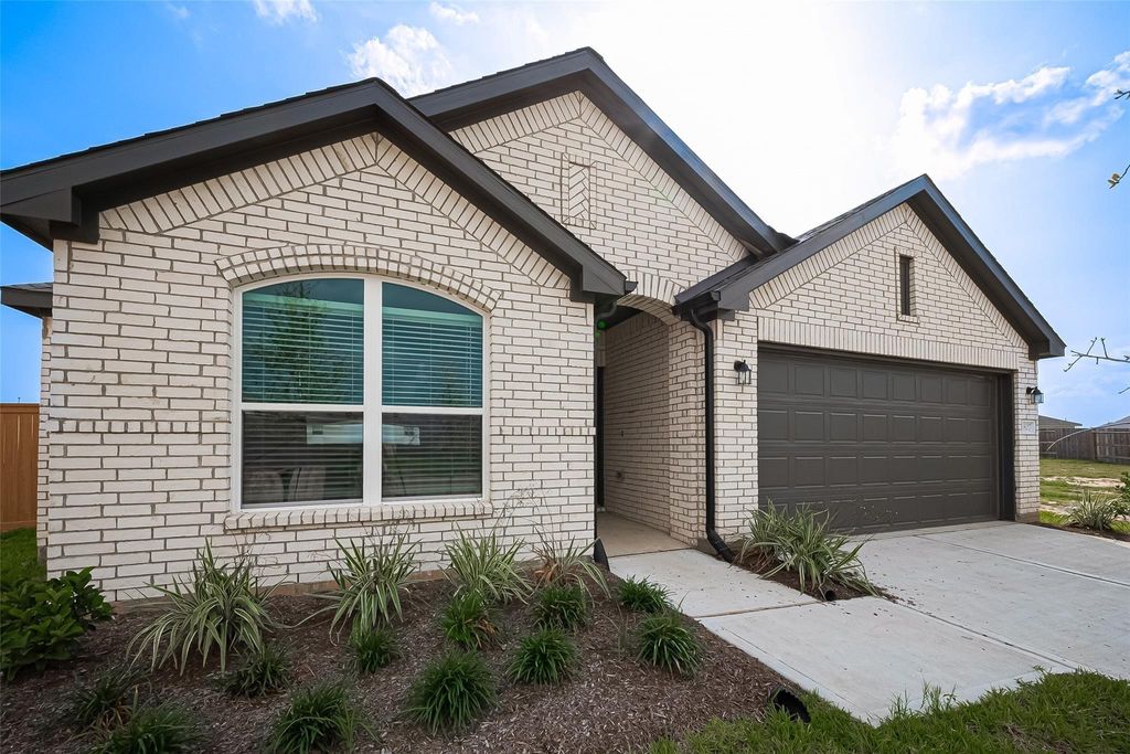 16032 Sandy Koufax Court, Splendora, TX 77372