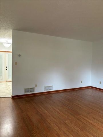 2480 Burton Circle, Morrow, GA 30260