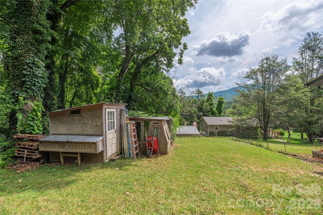 31 Granite Lane, Waynesville, NC 28786