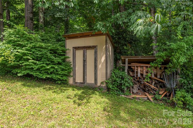 31 Granite Lane, Waynesville, NC 28786