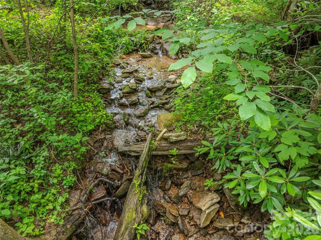31 Granite Lane, Waynesville, NC 28786