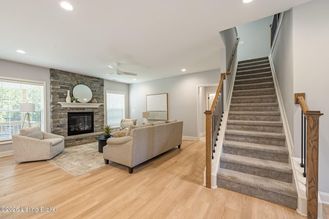 14101 Kings Chapel Way, Louisville, KY 40245