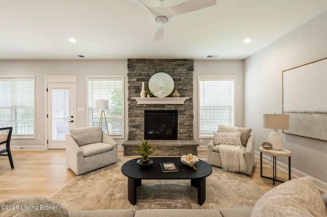14101 Kings Chapel Way, Louisville, KY 40245