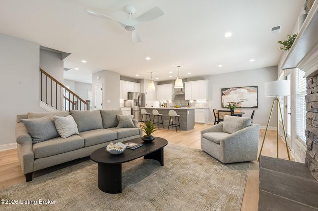 14101 Kings Chapel Way, Louisville, KY 40245