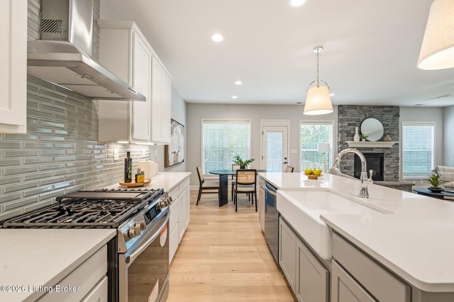 14101 Kings Chapel Way, Louisville, KY 40245