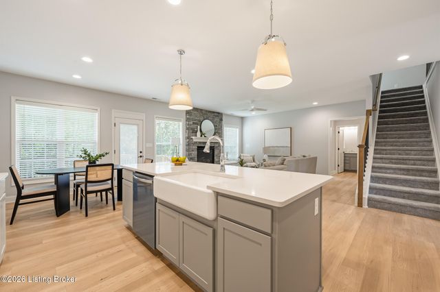 14101 Kings Chapel Way, Louisville, KY 40245