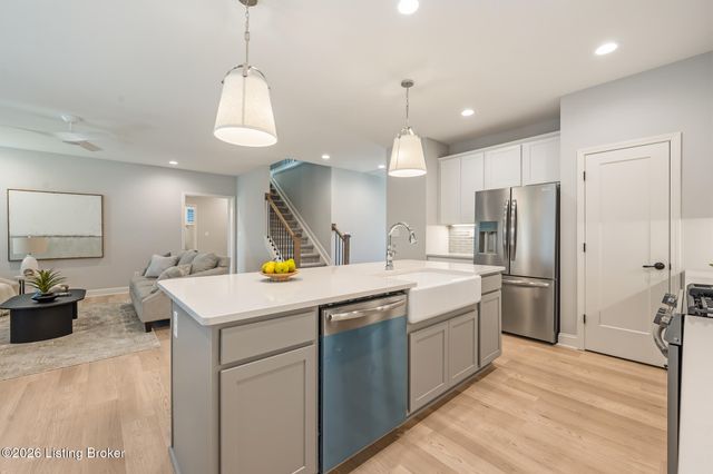 14101 Kings Chapel Way, Louisville, KY 40245