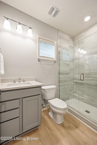 14101 Kings Chapel Way, Louisville, KY 40245