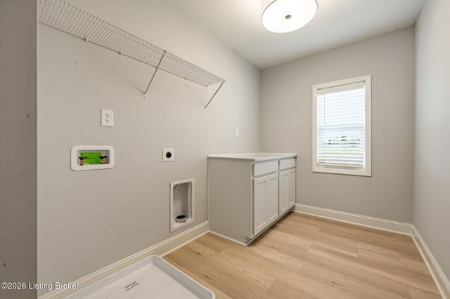 14101 Kings Chapel Way, Louisville, KY 40245