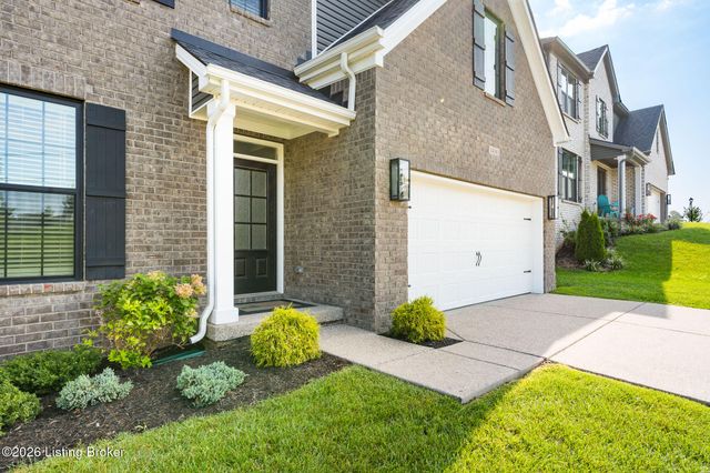 14101 Kings Chapel Way, Louisville, KY 40245