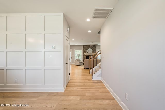 14101 Kings Chapel Way, Louisville, KY 40245