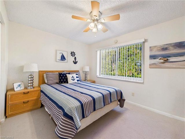 232 Palm Dr Apt 5, Naples, FL 34112