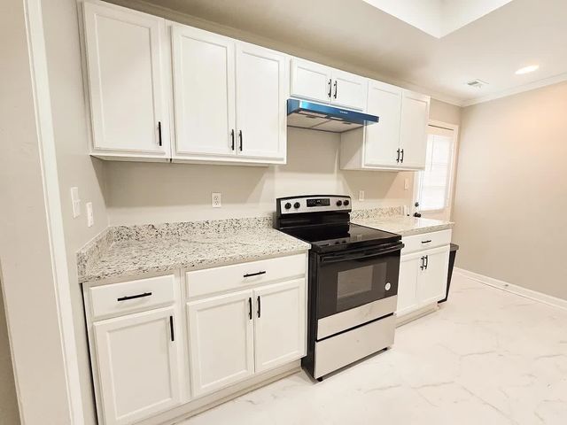 15 S COX ST, Memphis, TN 38104