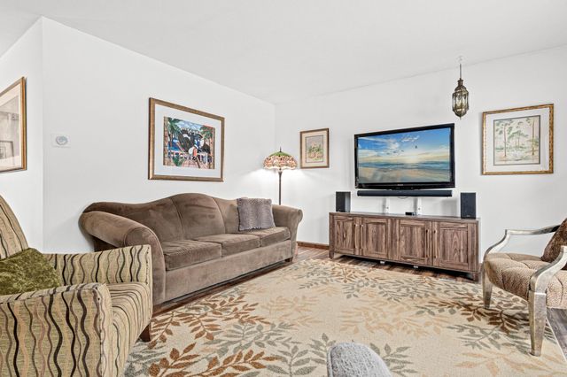 5233 Heritage Hills Drive, Bloomington, MN 55437