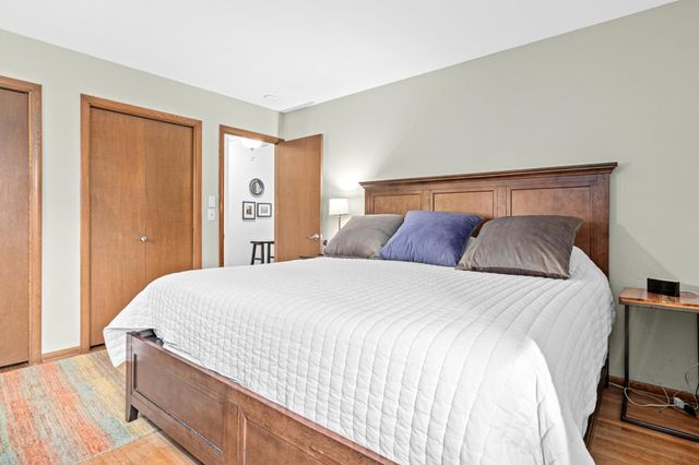 5233 Heritage Hills Drive, Bloomington, MN 55437