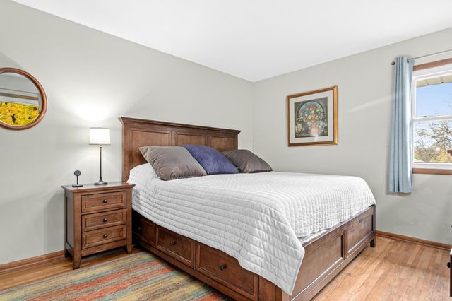 5233 Heritage Hills Drive, Bloomington, MN 55437