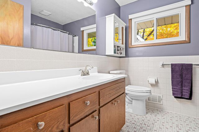 5233 Heritage Hills Drive, Bloomington, MN 55437