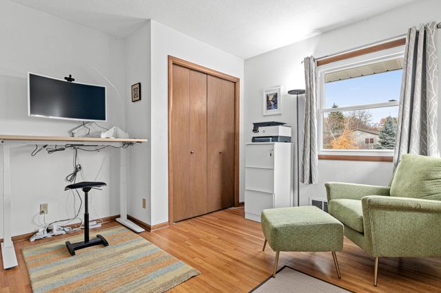 5233 Heritage Hills Drive, Bloomington, MN 55437