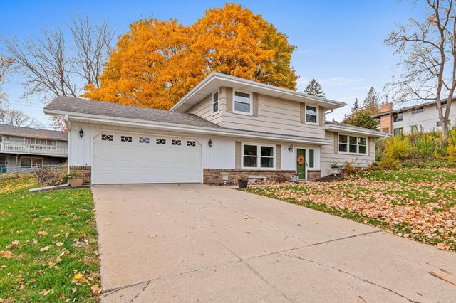 5233 Heritage Hills Drive, Bloomington, MN 55437