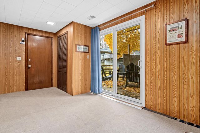 5233 Heritage Hills Drive, Bloomington, MN 55437