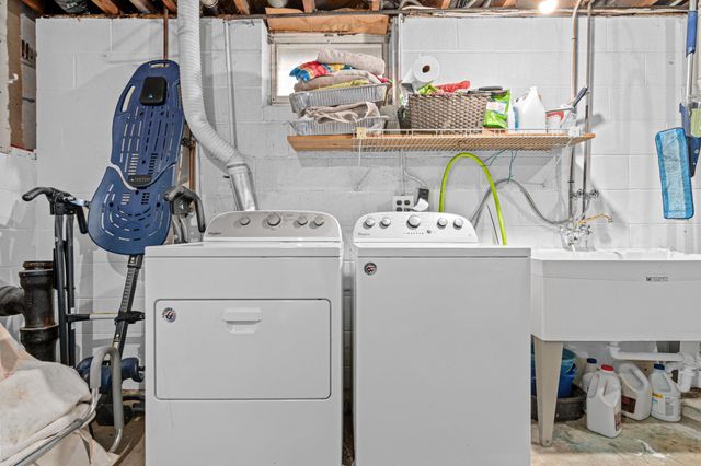 5233 Heritage Hills Drive, Bloomington, MN 55437