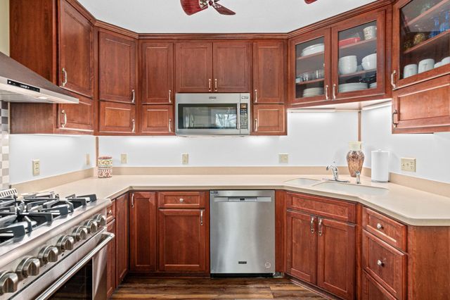 5233 Heritage Hills Drive, Bloomington, MN 55437