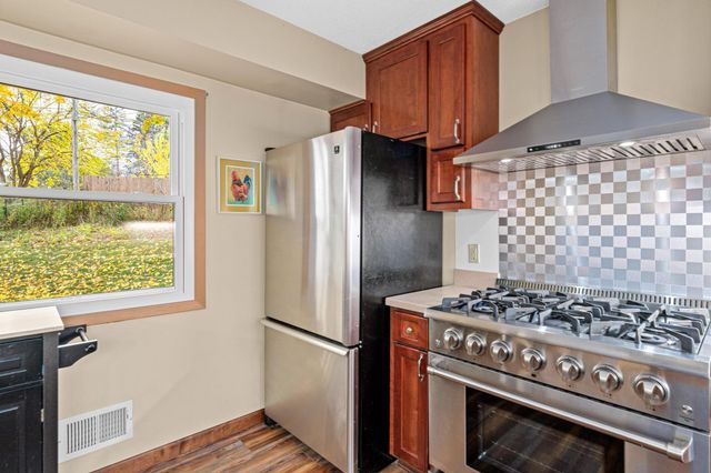 5233 Heritage Hills Drive, Bloomington, MN 55437