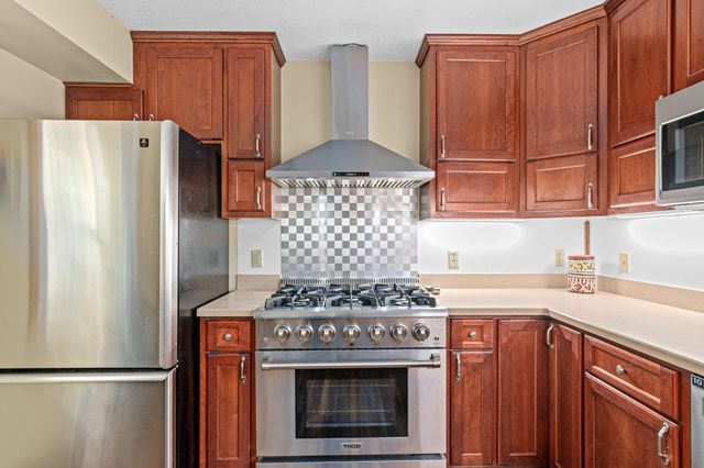 5233 Heritage Hills Drive, Bloomington, MN 55437