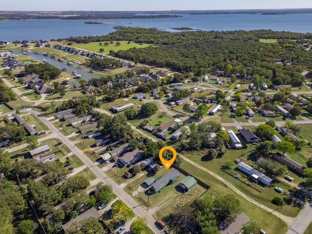 1534 Gale Drive, Pelican Bay, TX 76020