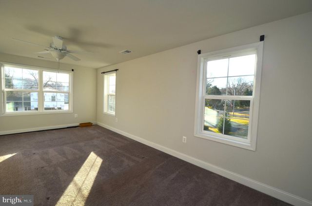 3541 OAK DR, Edgewater, MD 21037